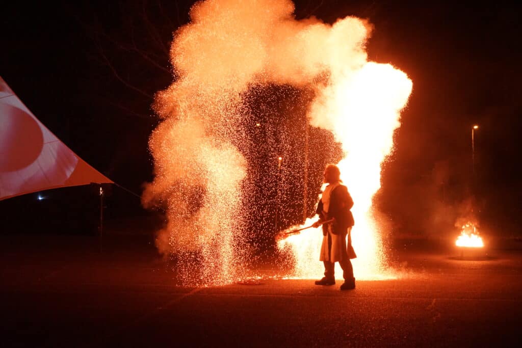 Ignescence spectacle de Feu, cracheur de feu