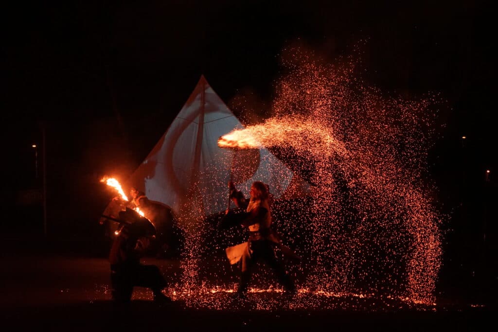 Ignescence spectacle de Feu, cracheur de feu