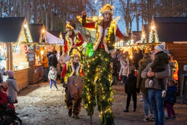 les luperons lumineux au marché de noël de blagnac