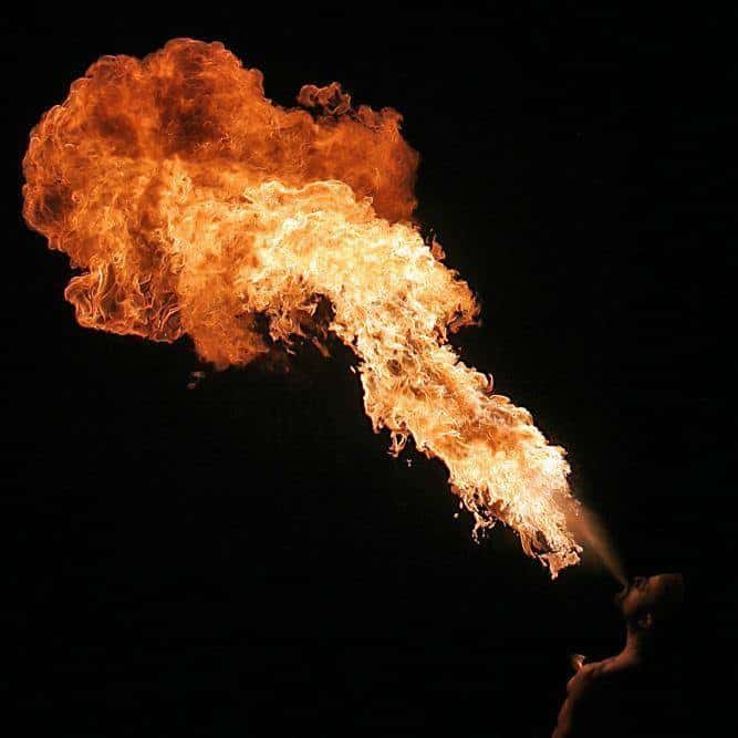 cracheur de feu