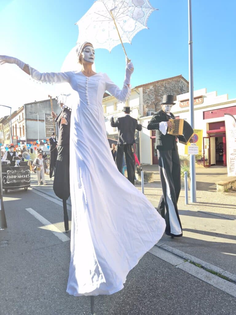 spectacle Les endimanchés s'amusent– Compagnie Les Vaguabondes"