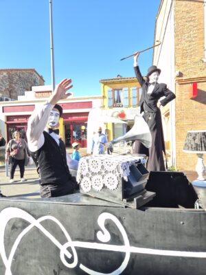 spectacle Les endimanchés s'amusent– Compagnie Les Vaguabondes