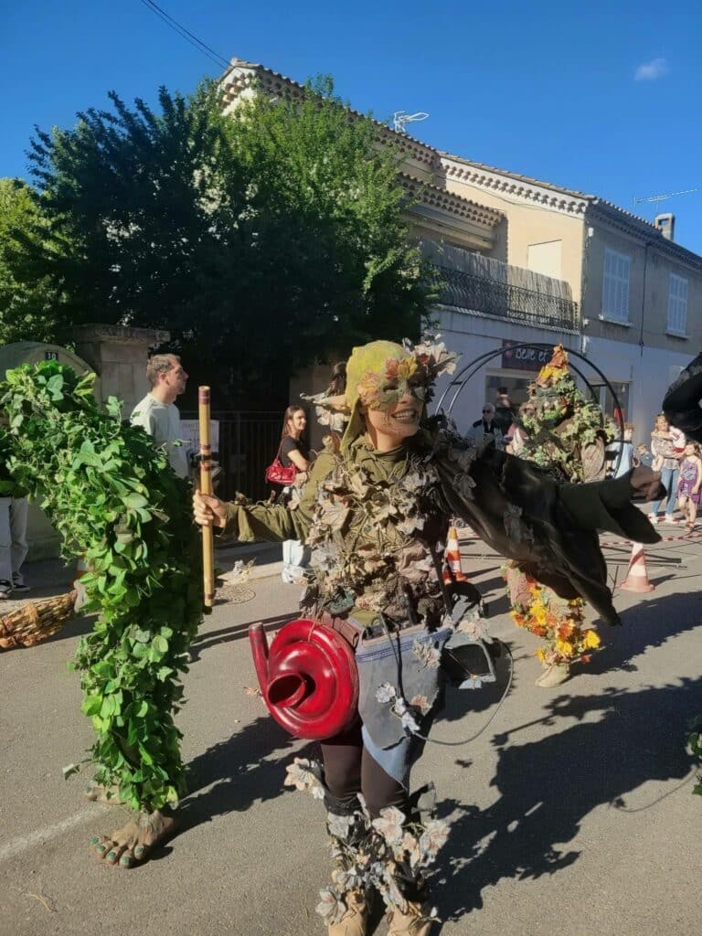 les esprits de la Forêt echassier, jongelur, musiciens de la Nature